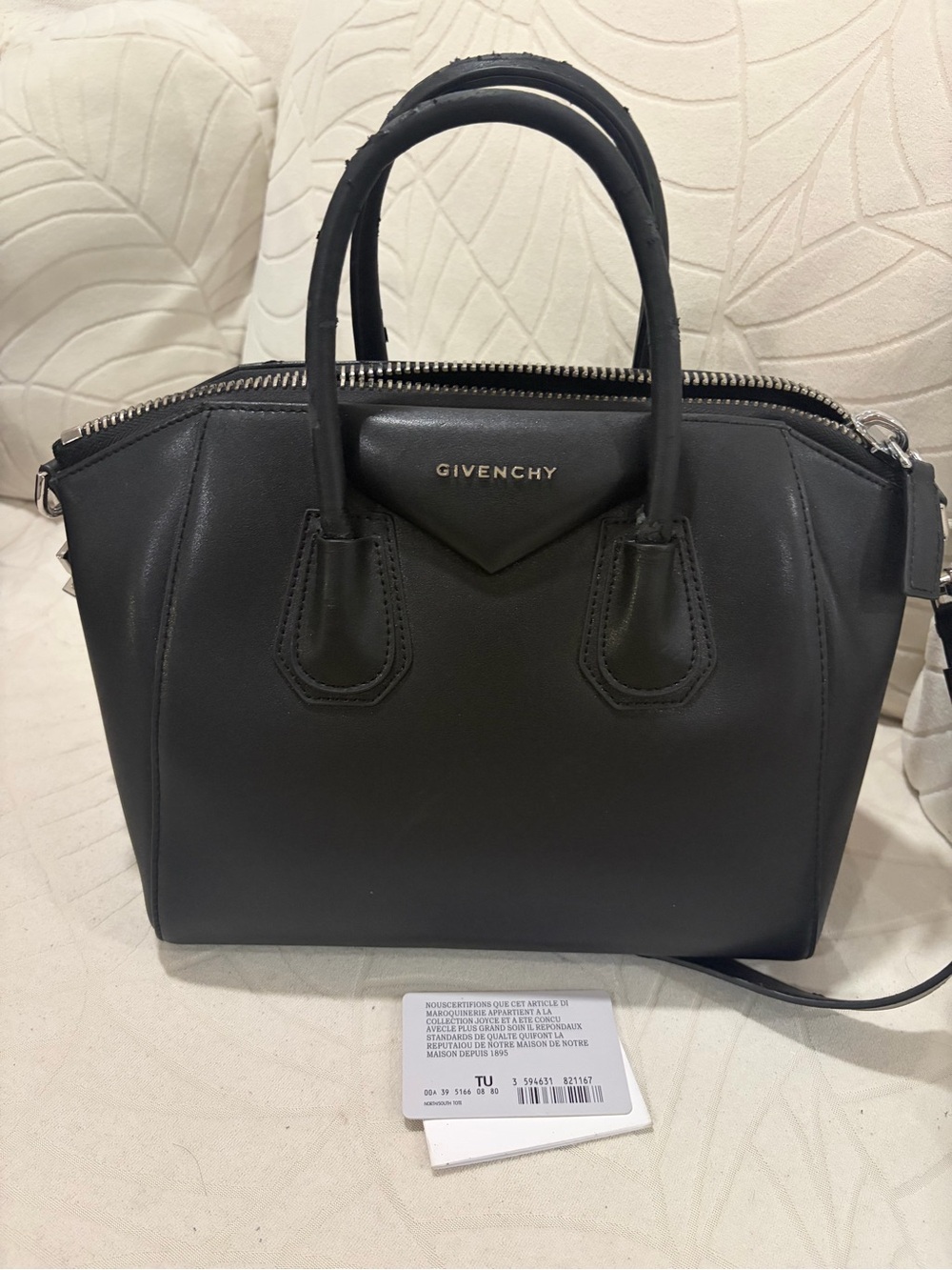 Black Leather Antigona Mini Satchel